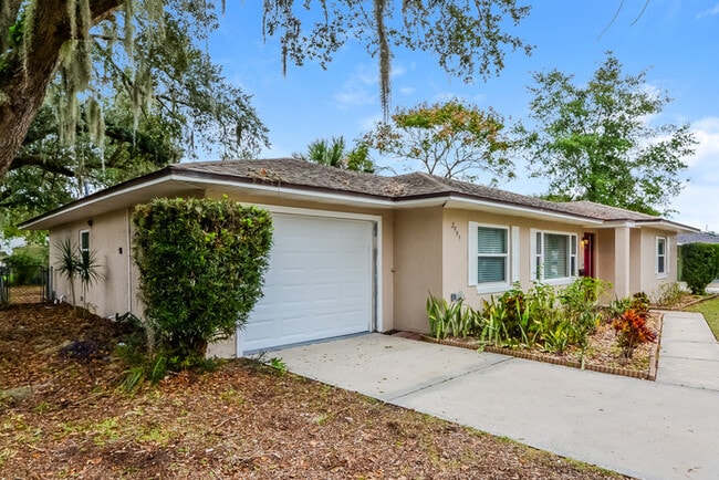 Photo - 2995 Westland Rd