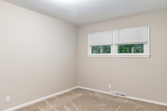 Photo - 7225 Euston St Unit 3