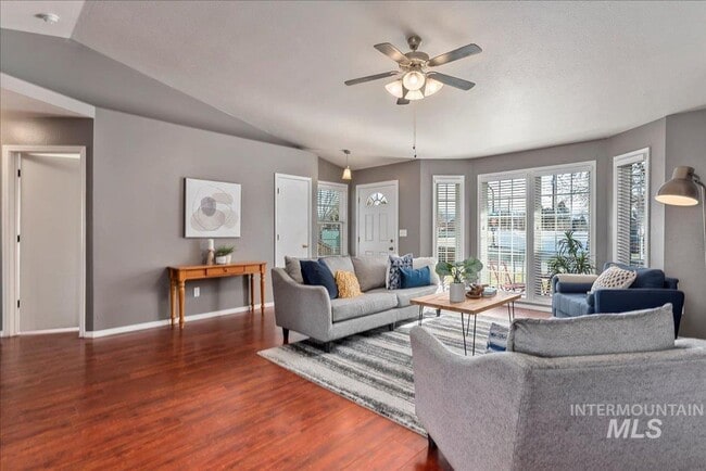 Photo - Cute 3 bedroom 2 Bathroom House!