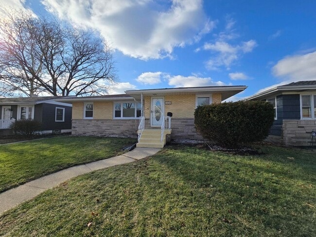 Photo - 7230 Beech Ave