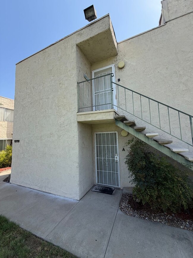 Building Photo - 12722 Lakeshore Dr Unit A