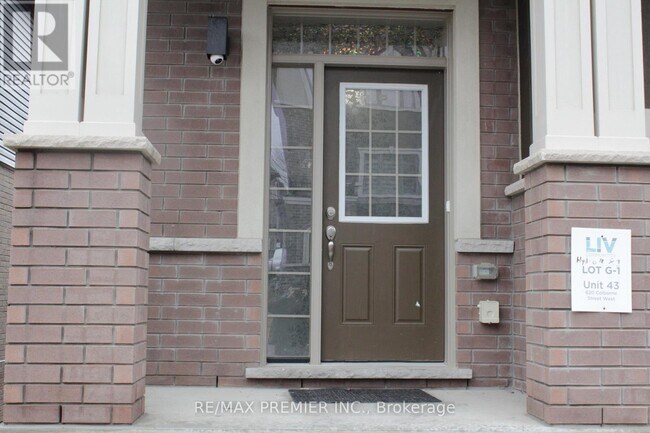 Photo - 620 Colborne St W
