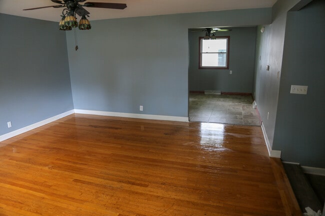 Photo - 631 Elm St