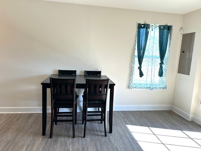 Photo - 8773 Elsing Green Dr