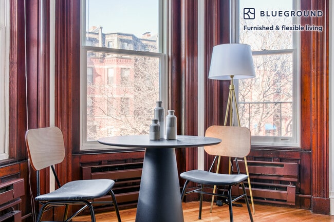 Photo - 230 Newbury St Unit FL2-ID600