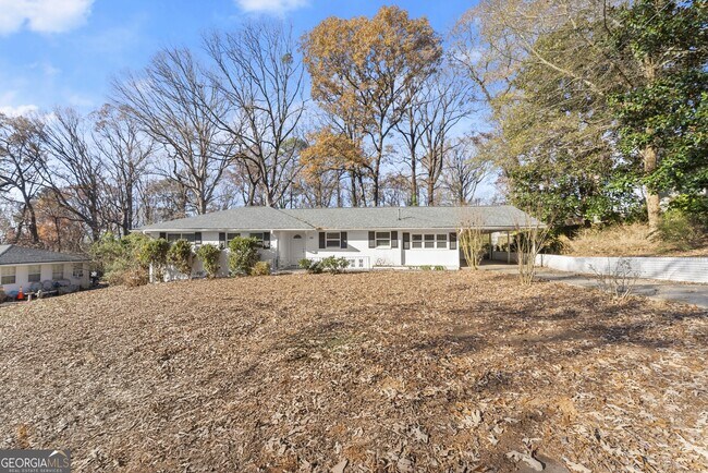 Photo - 2352 Elmwood Cir SE