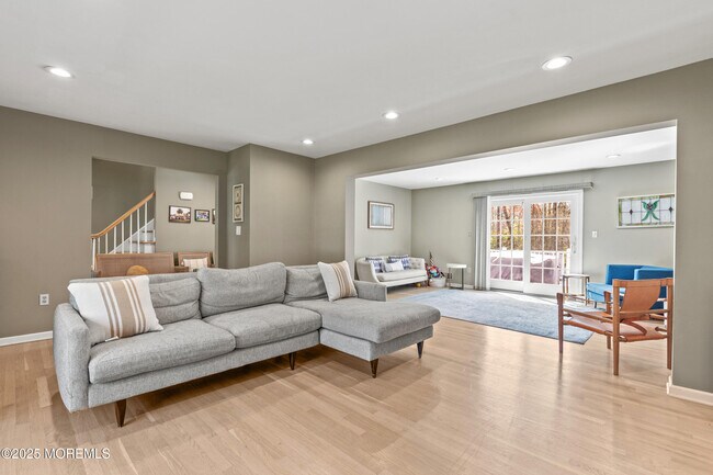 704 Deal Rd