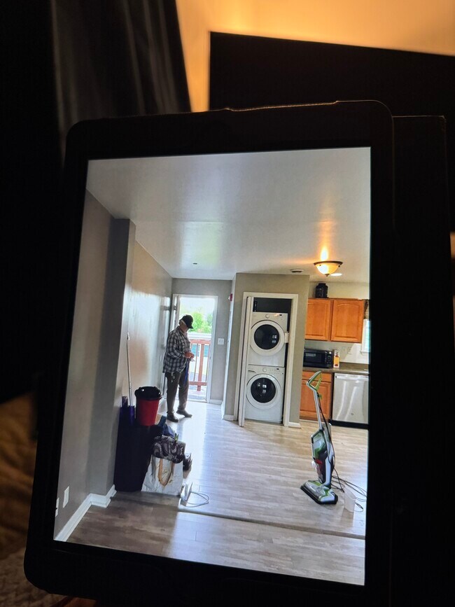 Photo - 75 S Maiden St Unidad 2