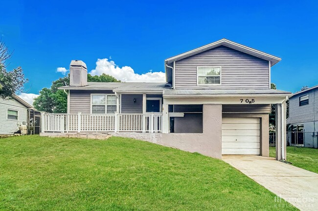 Photo - 705 Crimson King Trce House