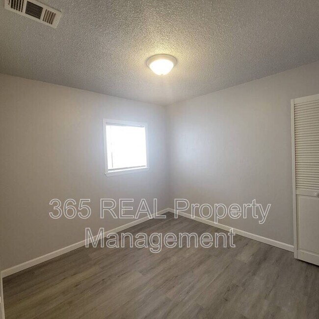 Photo - 320 12th St Unit 3