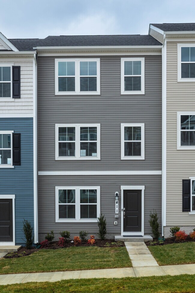 Front Door - 411 18th Ave