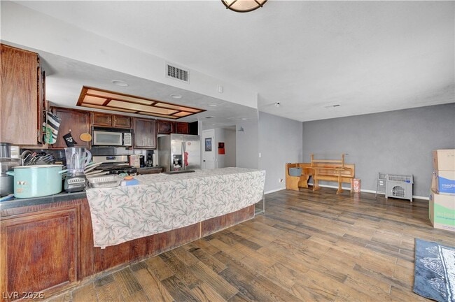 Building Photo - 6644 W Pepperidge Way