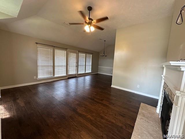 Photo - 1604 Queen Elizabeth Ct