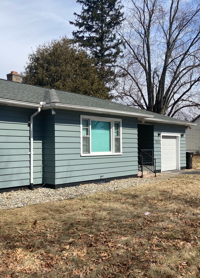 Photo - 19615 Sherwood Ave House