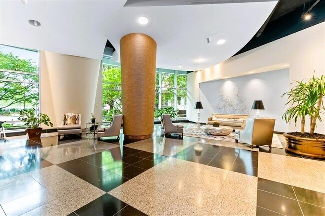 Photo - 3338 Peachtree Rd NE Unidad 2106