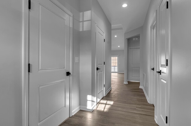 Photo - 6875 Transit Road