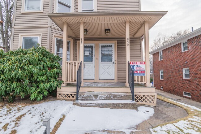 Photo - 848 Smith St Unit 3