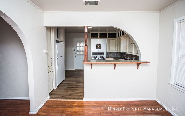 Photo - 2615 45th St