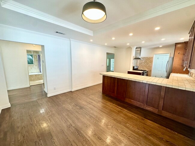 Photo - 12749 Milbank St