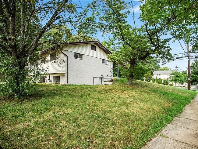 6700 Cipriano Rd