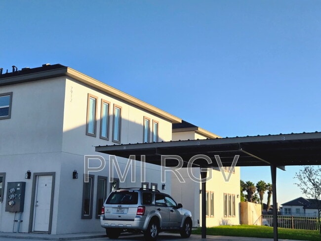 Photo - 2912 E Israel Ave Unit D