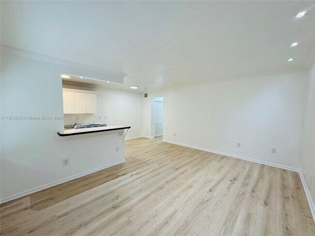 Photo - 75 Washington Ave Unit 3