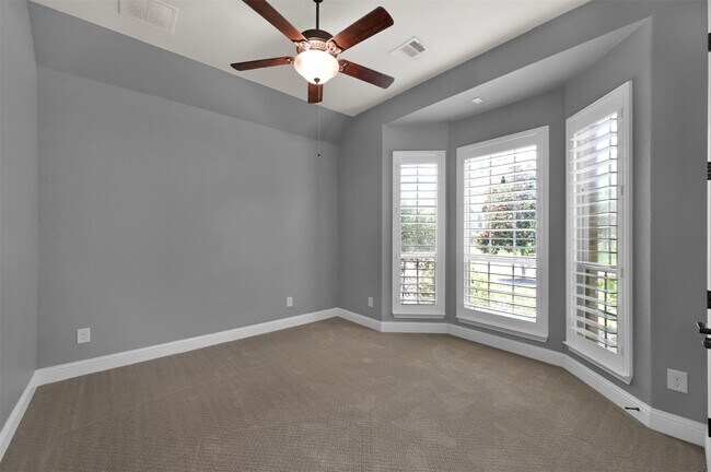 Photo - 42 Caprice Bend Pl