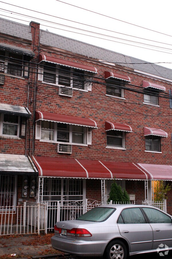 Photo - 736 Commonwealth Ave