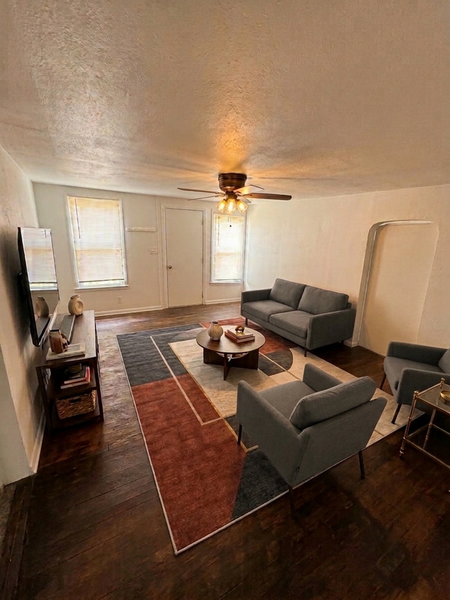 Photo - 415 9th Ave