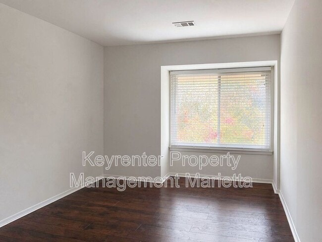 Photo - 2190 Palmyra Dr
