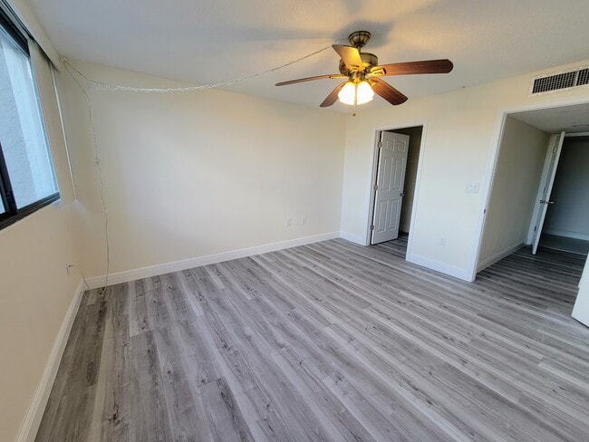 Photo - 500 Treasure Island Causeway Unit 101