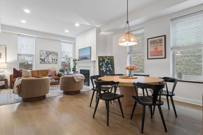 Photo - 1667 N Bissell St