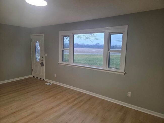 Photo - 989 W 1080 N