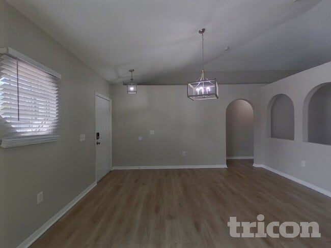 Photo - 250 Canterbury Ct