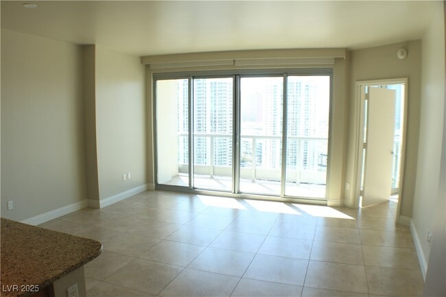 Building Photo - 222 Karen Ave Unit 3006 Rental