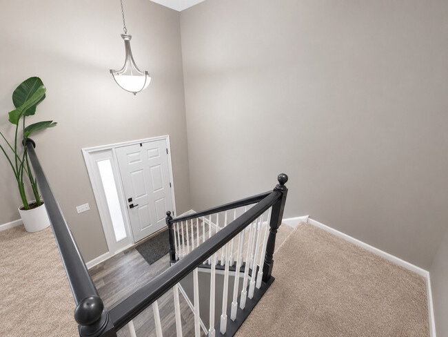 Photo - 208 Comstock Dr