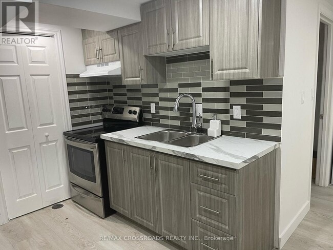 Photo - 256 Birchcliffe Crescent
