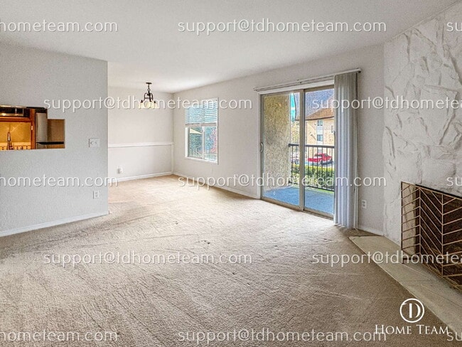 Photo - "Chic & Cozy 2-Bed Condo Retreat in Kirkland - 923 Sq Ft of Modern Living!" Unidad W64