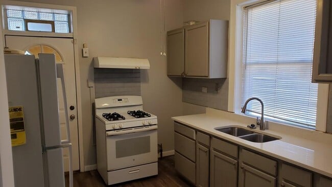 Photo - 7112 S King Dr