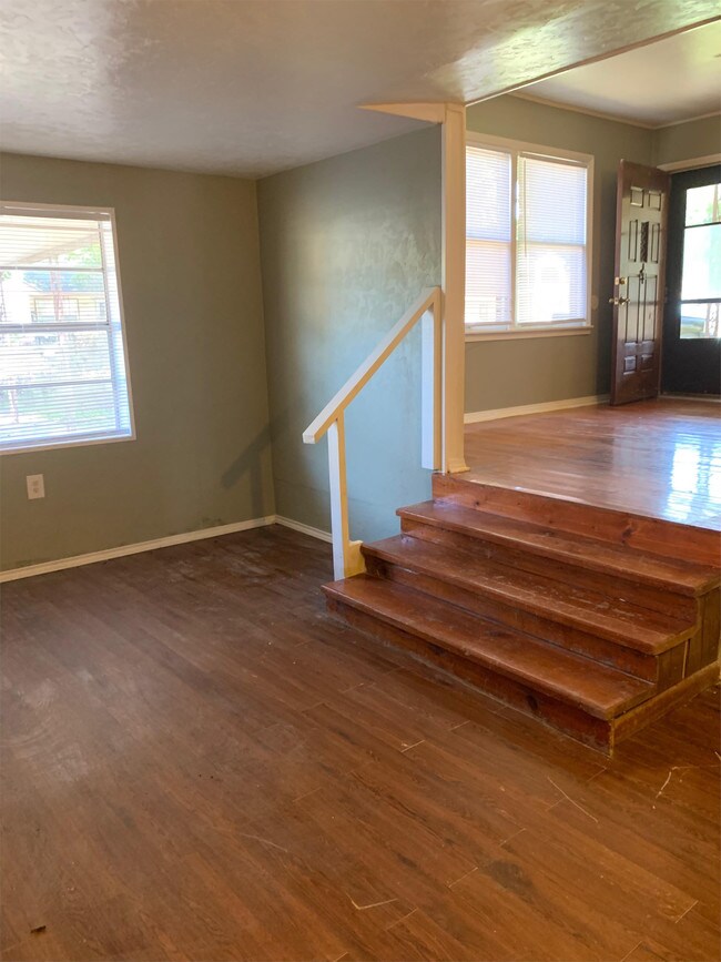 Photo - 3400 SE 20th St