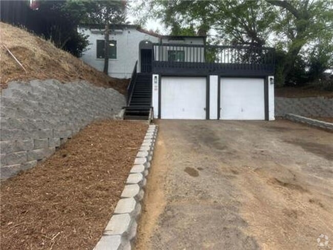Building Photo - Secluded & Spacious La Mesa home available...