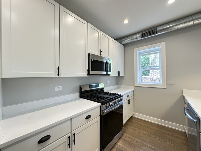 Photo - 2641 W Carmen Ave Unidad 4