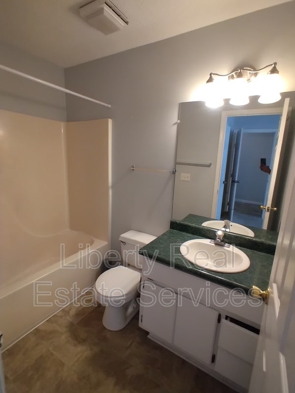 Photo - 910 Brett Dr Unit Apt 149