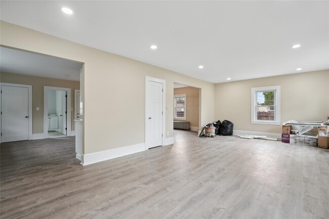 Photo - 1030 Glen Cove Ave