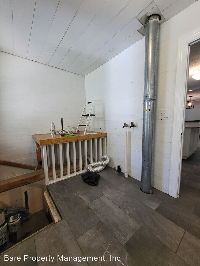 Photo - 3 br, 2 bath House - 602 N Crawford Ave