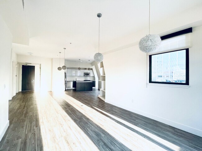 Photo - 1122 Gayley Ave