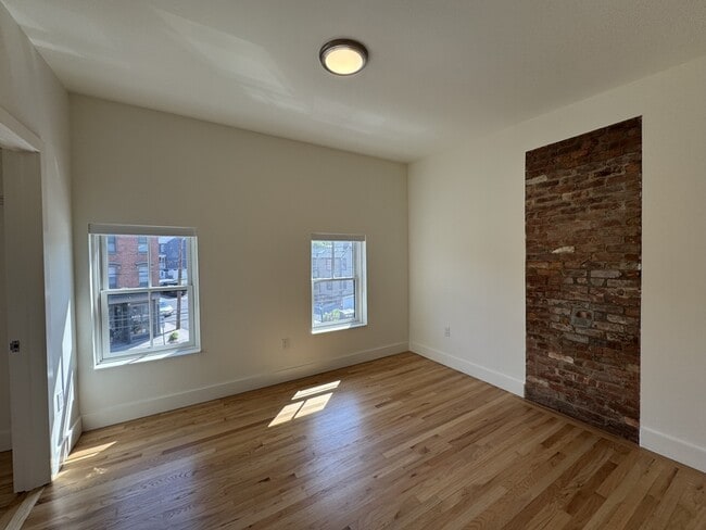 Photo - 25 E Main St Unit 4