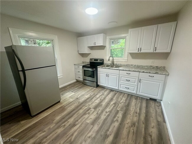 Building Photo - 833 Work Dr Unit 835