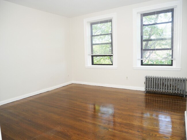 Photo - 45 Carlton St Unit 7