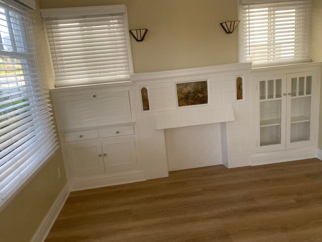 Sala de estar - 508 W Holly Ave